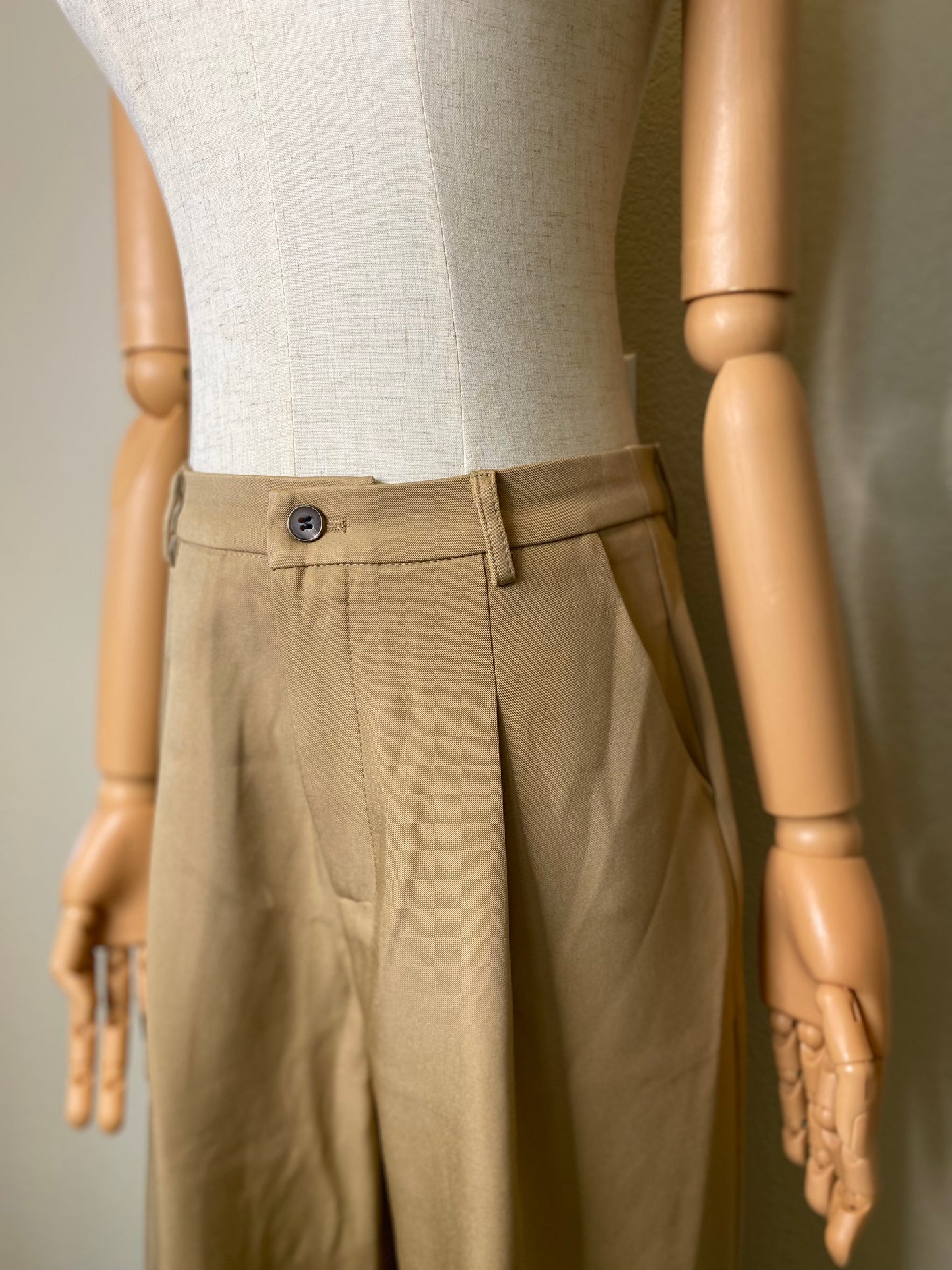 brown pants