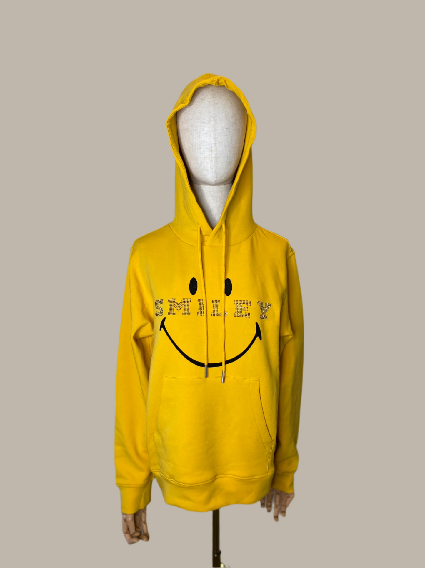 yellow sweatshirt