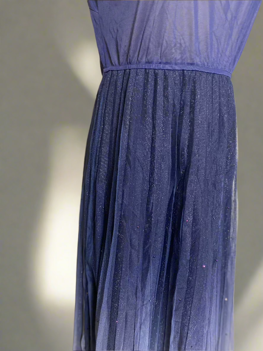 blue dress
