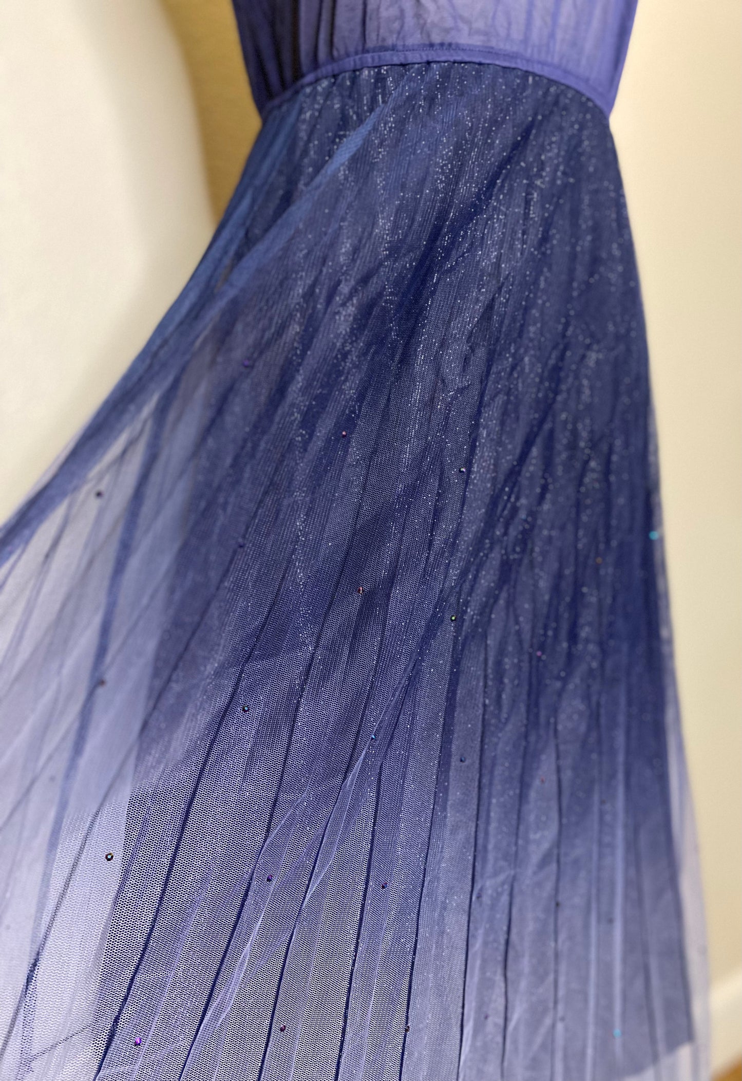 blue dress
