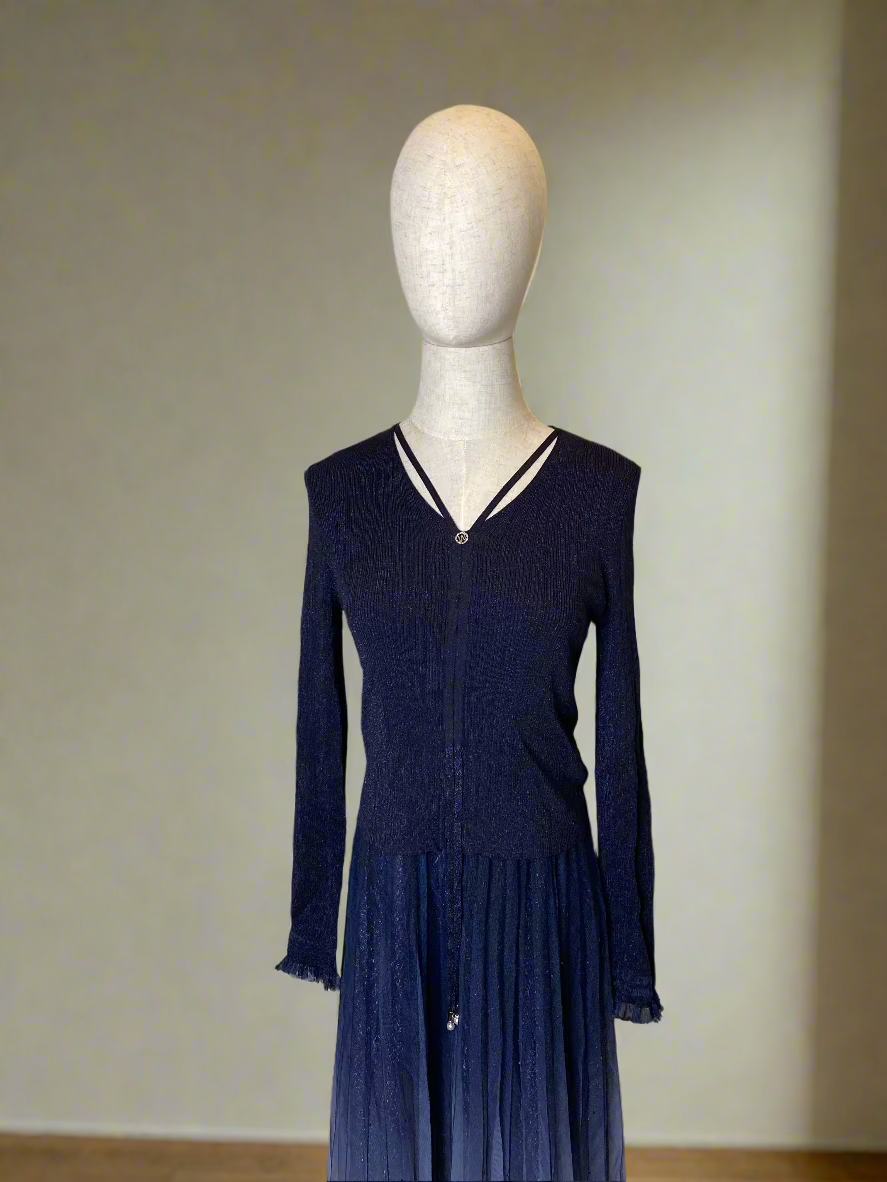 blue dress