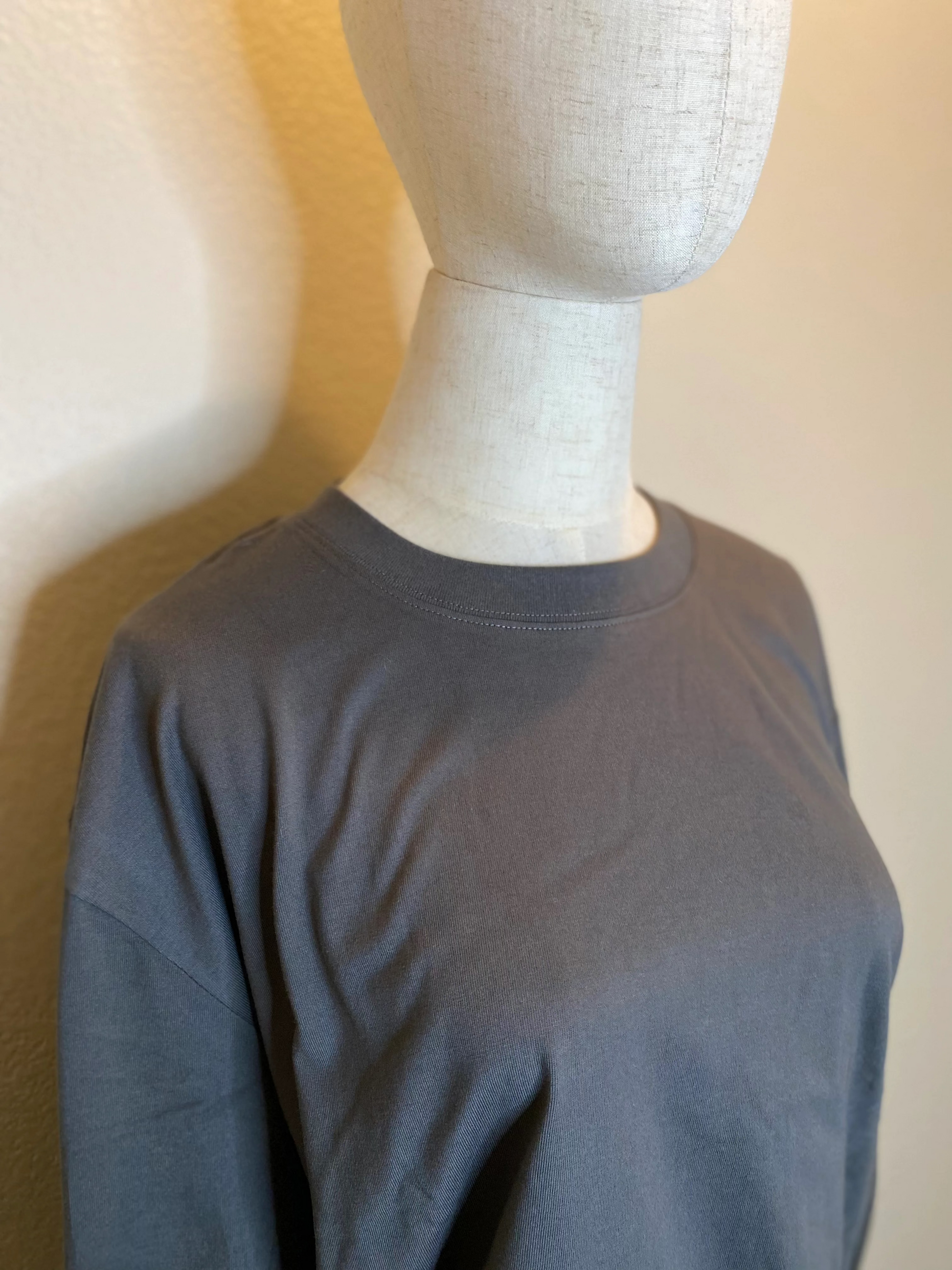 grey shirt 